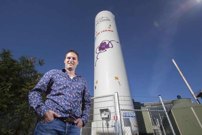 Melvin Tesselaar voor zijn Co2 silo.