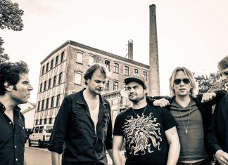 Niels Geusebroek en Van Dik Hout maken programma SWAZ compleet Van Dik Hout (Guido Aalbers)