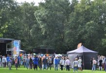 Succesvol Schalkwijk aan Zee Festival kent vele hoogtepunten Sfeer inpressie Schalkwijk aan Zee. Fotografie: Jess Hopstaken.