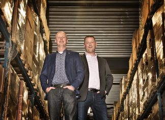 Derde generatie Handelsonderneming Versluis neemt stokje volledig over (links) Boudewijn Versluis en (rechts) Bas Versluis.