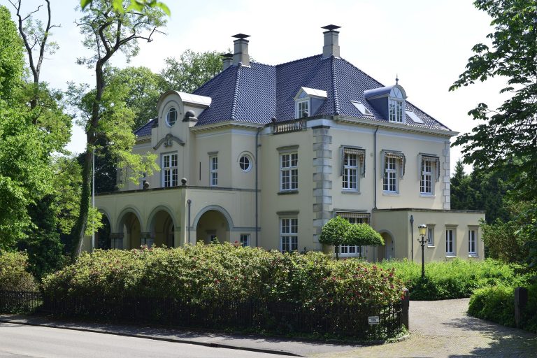 Hoofdrol Hugo Metsers III in verkoopfilm Villa Sonnewende Overveen