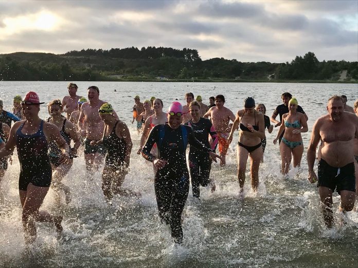 Openwaterclinic in t Wed Bloemendaal.