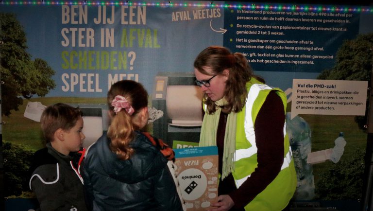 Zwerfafvalbingo tijdens Kaarslicht in Vreeswijk