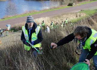 Ruim 100 KLM-medewerkers ruimen Mysteryland op met ‘Citizen Science’