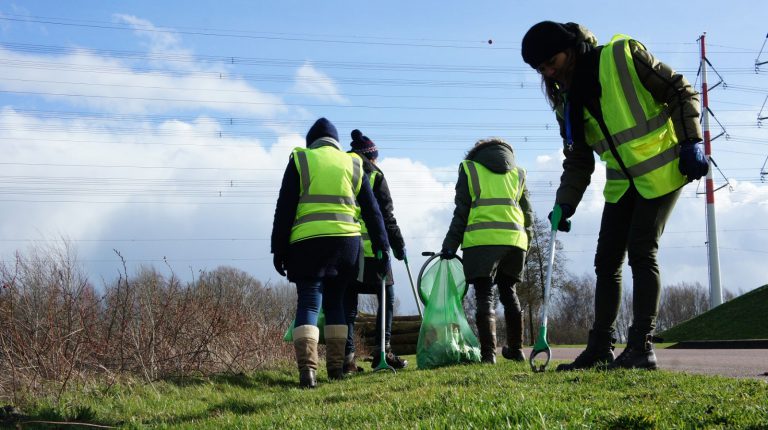 Gemeente Waterland stelt gratis opruimgereedschap beschikbaar voor uitgestelde Opschoondag tijdens de World Cleanup day op 19 september