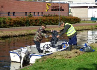 Inwoners gemeente Waterland steken handen uit de mouwen tijdens de World Cleanup Day op 19 september