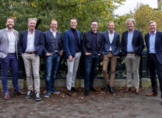 Interstellar doet twee strategische overnames in voice- en videocommunicatie VLNR: Gerben Hoogwerff Kroon, Rob Winkel, Patrick Scherbeijn, Maarten van Montfoort, David Schaap, Jesse van Straaten, Mans Lejeune en Pieter Peletier.