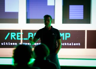 CyberMom Barbara nodigt ouders van jonge hacktalenten uit voor re_B00TCMP in Purmerend; de ultieme experience voor hacktalent