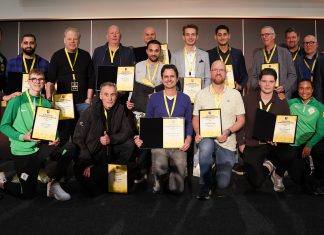 Fevzi uit Amsterdam en Etienne uit Westervoort verkozen tot Amateurscheidsrechter van het Jaar 2022