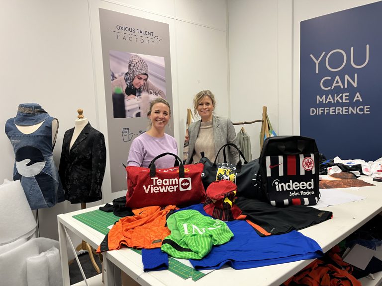 Naaiatelier OTF produceert voor FC88 fan-fashion van oude Europese voetbaltenues