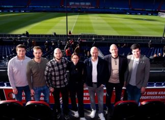 Techno Traffic Control nieuwe mobiliteitspartner Stadion Feijenoord Personen op de foto van links naar rechts: Sven Konijn (ML), Dave Kooij (ML), Robert Gjini (SMG), Lilian de Leeuw (Stadion Feijenoord), François Moelands (Techno), Bernard Gerritsma (SMG) en Quincy van Duivenbode (Techno)